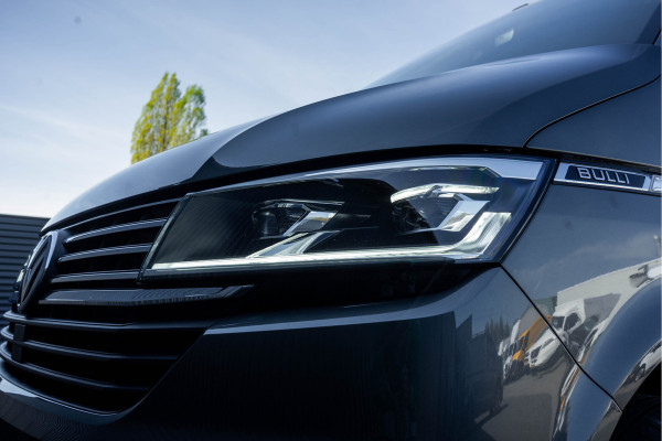 Volkswagen Transporter T6.1 2.0 TDI BULLI | L1H1 | 150PK | LED | Automaat | Camera | Carplay | PDC | Trekhaak