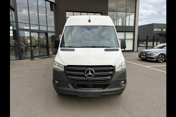 Mercedes-Benz Sprinter 317 CDI L2 H2 Automaat / 360 Camera / MBUX / Navigatie / Cruise control / Airco / 270 Graden achterdeuren
