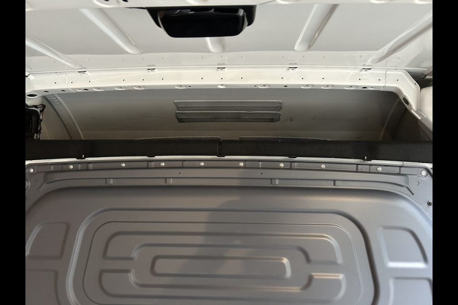 Mercedes-Benz Sprinter 317 CDI L2 H2 Automaat / 360 Camera / MBUX / Navigatie / Cruise control / Airco / 270 Graden achterdeuren