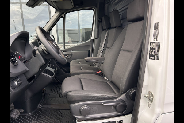 Mercedes-Benz Sprinter 317 CDI L2 H2 Automaat / 360 Camera / MBUX / Navigatie / Cruise control / Airco / 270 Graden achterdeuren