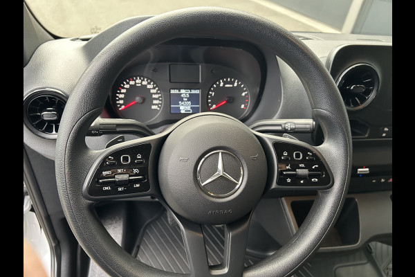 Mercedes-Benz Sprinter 317 CDI L2 H2 Automaat / 360 Camera / MBUX / Navigatie / Cruise control / Airco / 270 Graden achterdeuren
