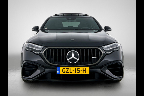 Mercedes-Benz E-Klasse AMG 53 4MATIC+ / NL Auto / Luchtvering (AMG RIDE CONTROL) / Panoramadak / Night Pakket / MBUX Superscreen / Achterasbesturing / Burmester / Plug-in hybride / Elektrisch rijbereik tot ca. 100 km /
