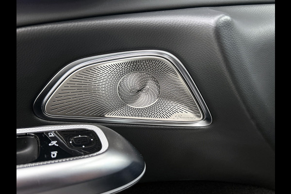 Mercedes-Benz E-Klasse AMG 53 4MATIC+ / NL Auto / Luchtvering (AMG RIDE CONTROL) / Panoramadak / Night Pakket / MBUX Superscreen / Achterasbesturing / Burmester / Plug-in hybride / Elektrisch rijbereik tot ca. 100 km /