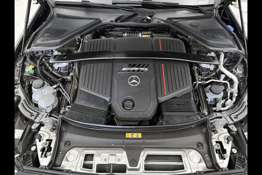 Mercedes-Benz E-Klasse AMG 53 4MATIC+ / NL Auto / Luchtvering (AMG RIDE CONTROL) / Panoramadak / Night Pakket / MBUX Superscreen / Achterasbesturing / Burmester / Plug-in hybride / Elektrisch rijbereik tot ca. 100 km /