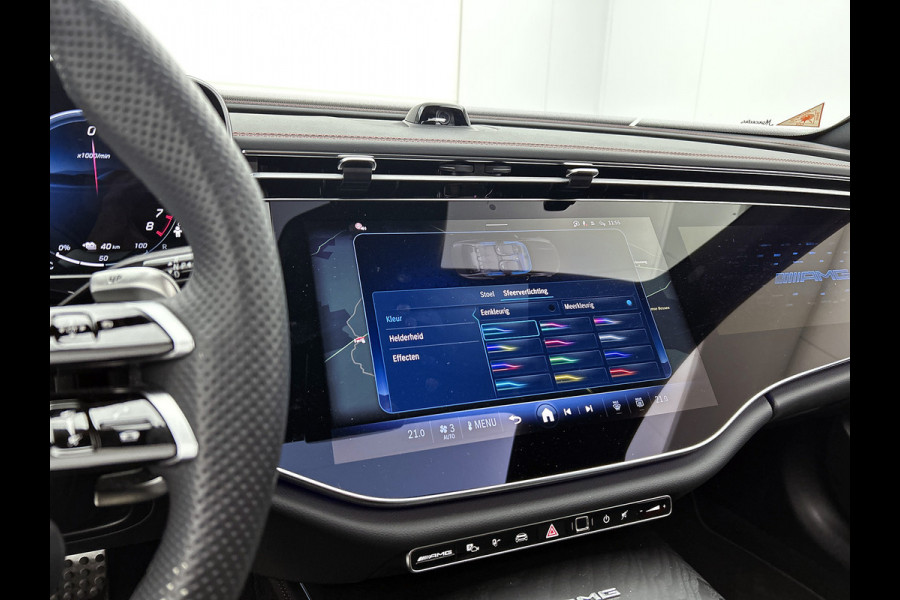 Mercedes-Benz E-Klasse AMG 53 4MATIC+ / NL Auto / Luchtvering (AMG RIDE CONTROL) / Panoramadak / Night Pakket / MBUX Superscreen / Achterasbesturing / Burmester / Plug-in hybride / Elektrisch rijbereik tot ca. 100 km /