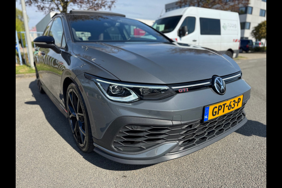 Volkswagen Golf 2.0 TSI GTI Clubsport 301PK H&K PANO Camera VOL !!