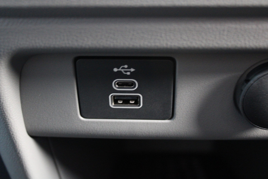 Ford Tourneo Custom 340 2.5 PHEV L2H1 Titanium X 232pk - ACC - Pano - B&O - Elek. schuifdeuren - 360 camera - Elek-Trekhaak - Prijs excl. BTW