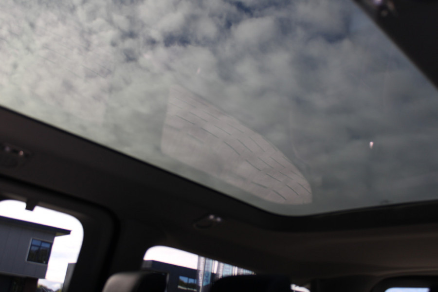 Ford Tourneo Custom 340 2.5 PHEV L2H1 Titanium X 232pk - ACC - Pano - B&O - Elek. schuifdeuren - 360 camera - Elek-Trekhaak - Prijs excl. BTW