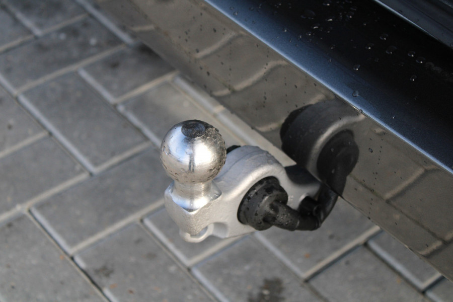 Ford Tourneo Custom 340 2.5 PHEV L2H1 Titanium X 232pk - ACC - Pano - B&O - Elek. schuifdeuren - 360 camera - Elek-Trekhaak - Prijs excl. BTW