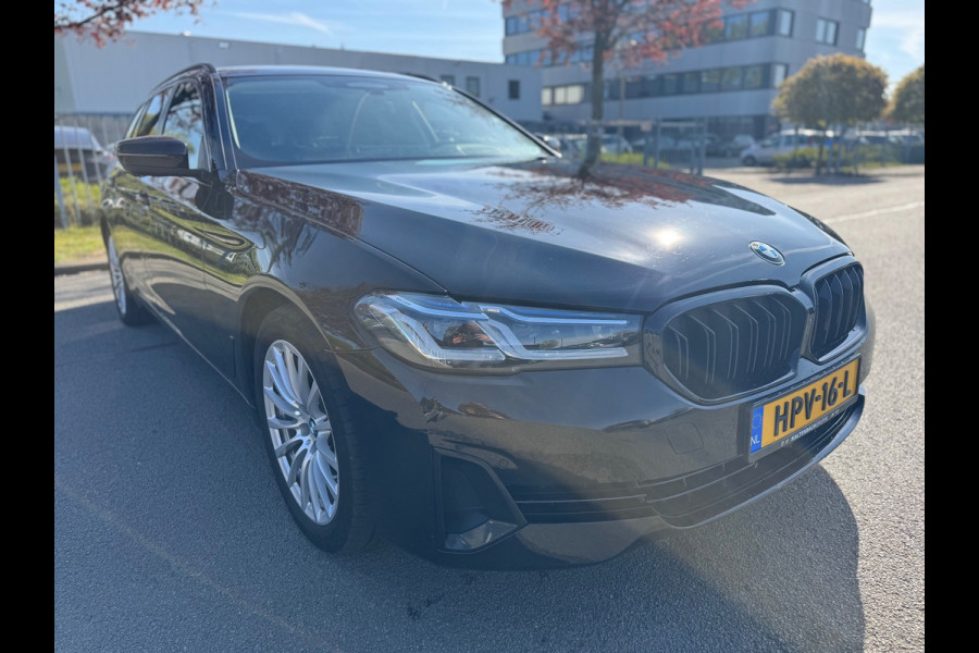 BMW 5 Serie Touring 530e xDrive ACC HUD 360 camera Laser 1 Jaar Garantie !