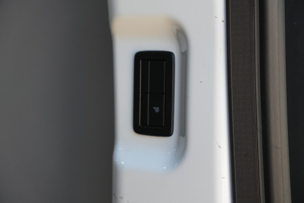 Ford Transit Custom 300 2.0 TDCI L2H1 Trend 136pk - Airco - Cruise - Carplay - LED - Rijklaar