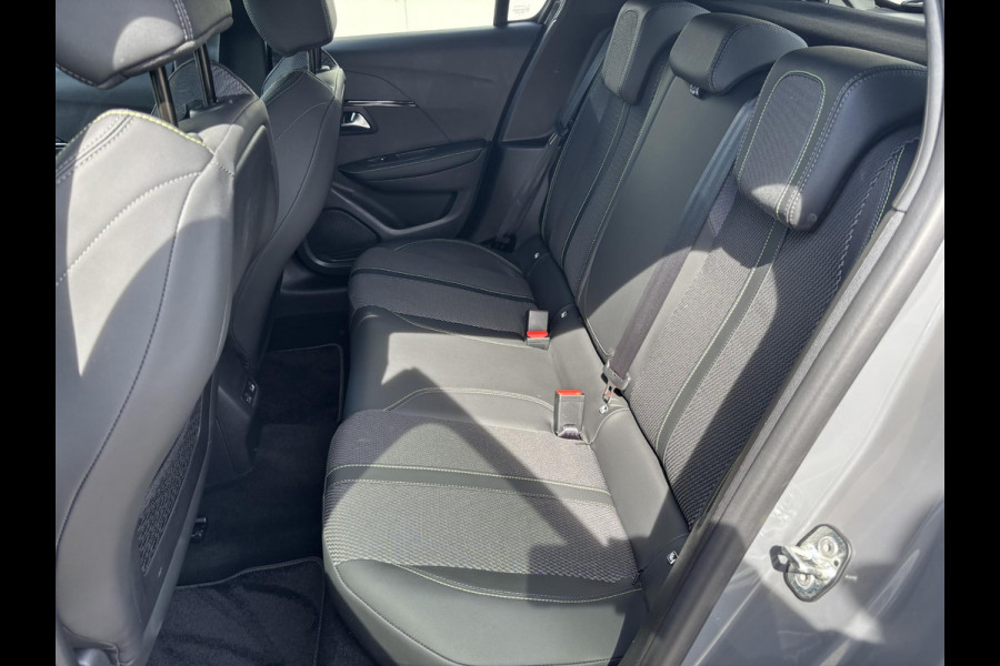 Peugeot 208 1.2 Hybrid 145 e-DCS6 GT | Rijklaar geleverd incl 12 maanden BOVAG garantie! |