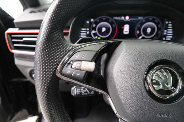 Škoda SCALA 1.0 TSI Sport Business Automaat - N.A.P. Airco, Cruise, PDC, Camera, Navi, Carplay, Trekhaak.
