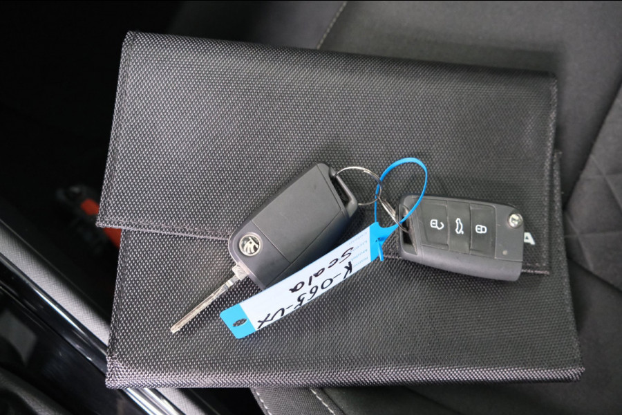 Škoda SCALA 1.0 TSI Sport Business Automaat - N.A.P. Airco, Cruise, PDC, Camera, Navi, Carplay, Trekhaak.