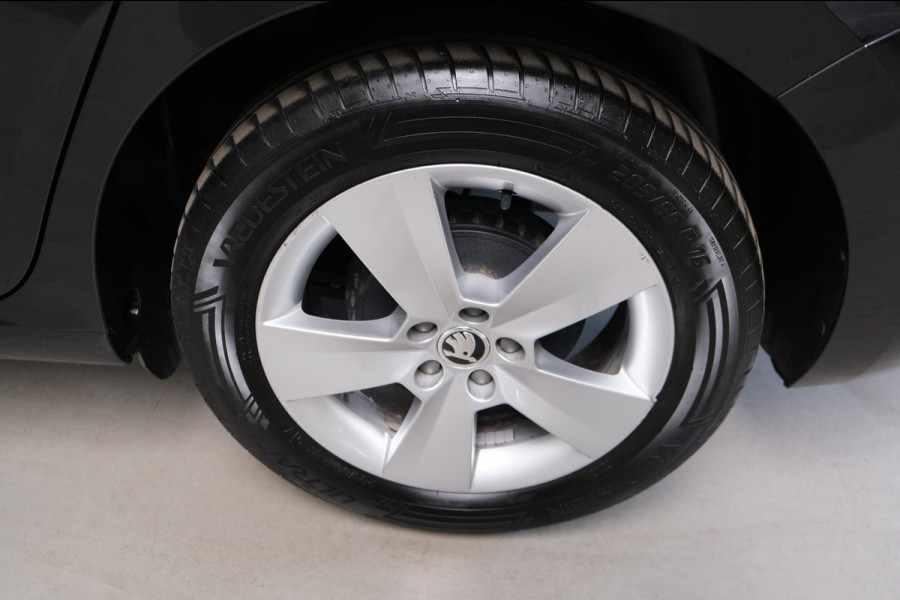 Škoda SCALA 1.0 TSI Sport Business Automaat - N.A.P. Airco, Cruise, PDC, Camera, Navi, Carplay, Trekhaak.