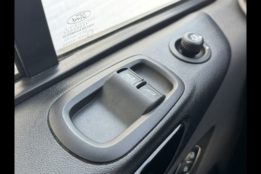 Ford Transit Custom 300 2.0 TDCI L2H1 Automaat Cruise Airco Stoelverwarming Camera Dab+ Navigatie Carplay