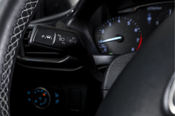 Ford Puma 1.0 EcoBoost Hybrid 125 PK Titanium | Cruise | Winterpakket | PDC | NAV + App. Connect | ECC | LM 17'' |