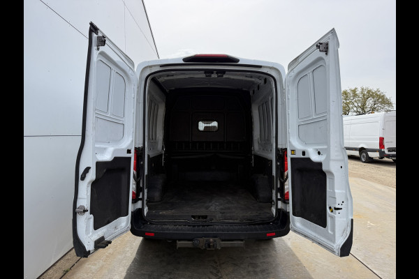 Ford Transit DC 2.0 TDCI L3H2 130PK 6- persoons Dubbele cabine L3H2 Trekhaak Parkeersensoren voor