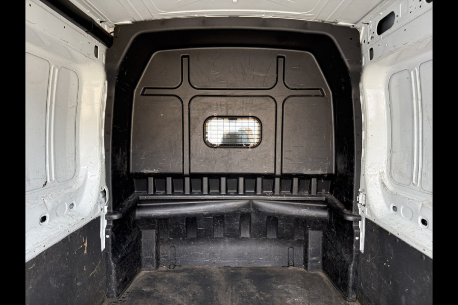 Ford Transit DC 2.0 TDCI L3H2 130PK 6- persoons Dubbele cabine L3H2 Trekhaak Parkeersensoren voor