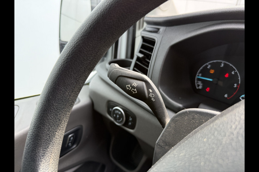 Ford Transit DC 2.0 TDCI L3H2 130PK 6- persoons Dubbele cabine L3H2 Trekhaak Parkeersensoren voor
