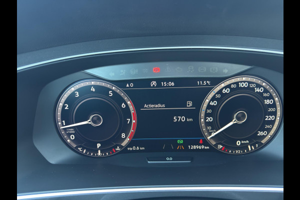 Volkswagen Tiguan 2.0 TSI 4Motion Highline Business R-Line Exterieur | Pano | Leder Elektr. stoelen en verw.| 20"| Digitaal Display |
