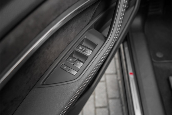 Audi e-tron 55 Quattro 95 kWh S-Line Pano B&O BTW