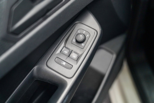 Volkswagen Caddy Cargo 2.0 TDI 1st Edition | Stoelverwarming | Camera | Carplay | Park Assist
