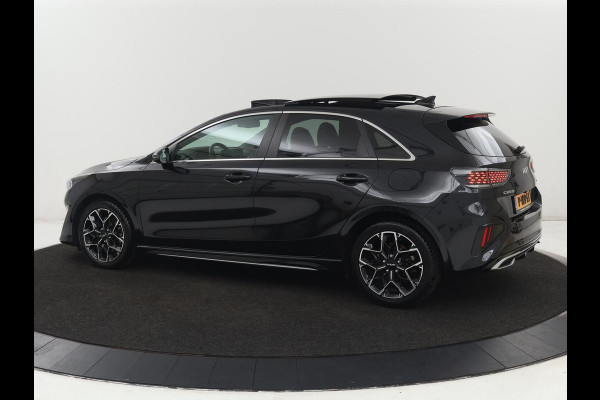 Kia Ceed 1.0 T-GDi GT-Line | Panoramadak | Leder/Alcantara | Stoelverwarming | Carplay | Keyless | Stuurverwarming | Digital Cockpit | Sportstoelen | Navigatie | Full LED | Camera | Dodehoek detectie