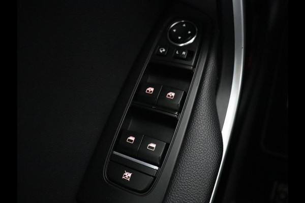 Kia Ceed 1.0 T-GDi GT-Line | Panoramadak | Leder/Alcantara | Stoelverwarming | Carplay | Keyless | Stuurverwarming | Digital Cockpit | Sportstoelen | Navigatie | Full LED | Camera | Dodehoek detectie