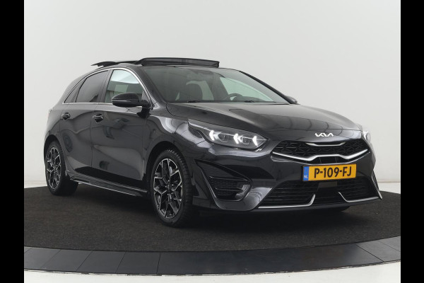 Kia Ceed 1.0 T-GDi GT-Line | Panoramadak | Leder/Alcantara | Stoelverwarming | Carplay | Keyless | Stuurverwarming | Digital Cockpit | Sportstoelen | Navigatie | Full LED | Camera | Dodehoek detectie