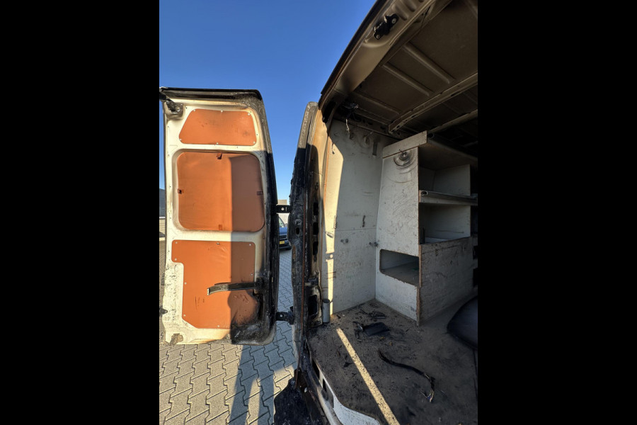 Opel Movano 2.3 Turbo L4H2 165PK DL BRANDSCHADE niet rijdbaar / trailer