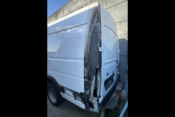 Opel Movano 2.3 Turbo L4H2 165PK DL BRANDSCHADE niet rijdbaar / trailer
