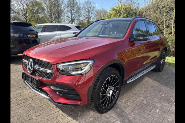 Mercedes-Benz GLC 300e 4MATIC AMG Line | PHEV | Plug-in Hybride | 320pk | Panoramadak | Stoelverwarming | 360 graden camera | Burmester audio