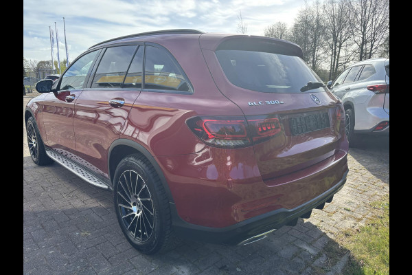 Mercedes-Benz GLC 300e 4MATIC AMG Line | PHEV | Plug-in Hybride | 320pk | Panoramadak | Stoelverwarming | 360 graden camera | Burmester audio