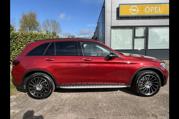 Mercedes-Benz GLC 300e 4MATIC AMG Line | PHEV | Plug-in Hybride | 320pk | Panoramadak | Stoelverwarming | 360 graden camera | Burmester audio
