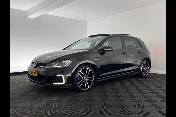 Volkswagen Golf 1.4 TSI PHEV GTE (Plug-in) (INCL-BTW) Aut. *PANO | ADAPTIVE-CRUISE | FULL-LED | DIGI-COCKPIT | BLINDSPOT | HEATED-SPORTSEATS | KEYLESS | NAVI-FULLMAP | AMBIENTLIGHT | SHIFTPADDLES | PRIVACY-GLASS | ECC | PDC | 18''ALU*