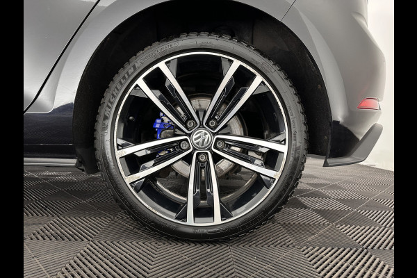 Volkswagen Golf 1.4 TSI PHEV GTE (Plug-in) (INCL-BTW) Aut. *PANO | ADAPTIVE-CRUISE | FULL-LED | DIGI-COCKPIT | BLINDSPOT | HEATED-SPORTSEATS | KEYLESS | NAVI-FULLMAP | AMBIENTLIGHT | SHIFTPADDLES | PRIVACY-GLASS | ECC | PDC | 18''ALU*