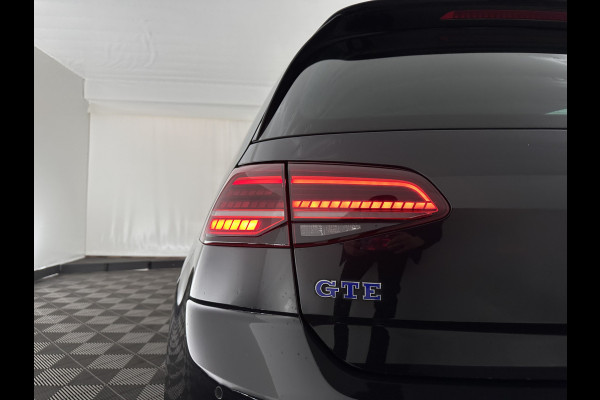 Volkswagen Golf 1.4 TSI PHEV GTE (Plug-in) (INCL-BTW) Aut. *PANO | ADAPTIVE-CRUISE | FULL-LED | DIGI-COCKPIT | BLINDSPOT | HEATED-SPORTSEATS | KEYLESS | NAVI-FULLMAP | AMBIENTLIGHT | SHIFTPADDLES | PRIVACY-GLASS | ECC | PDC | 18''ALU*