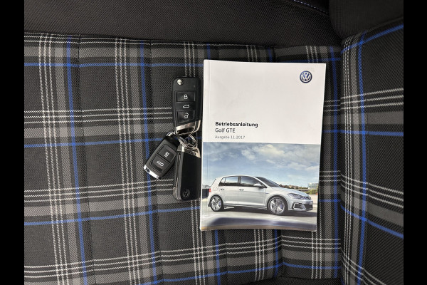 Volkswagen Golf 1.4 TSI PHEV GTE (Plug-in) (INCL-BTW) Aut. *PANO | ADAPTIVE-CRUISE | FULL-LED | DIGI-COCKPIT | BLINDSPOT | HEATED-SPORTSEATS | KEYLESS | NAVI-FULLMAP | AMBIENTLIGHT | SHIFTPADDLES | PRIVACY-GLASS | ECC | PDC | 18''ALU*