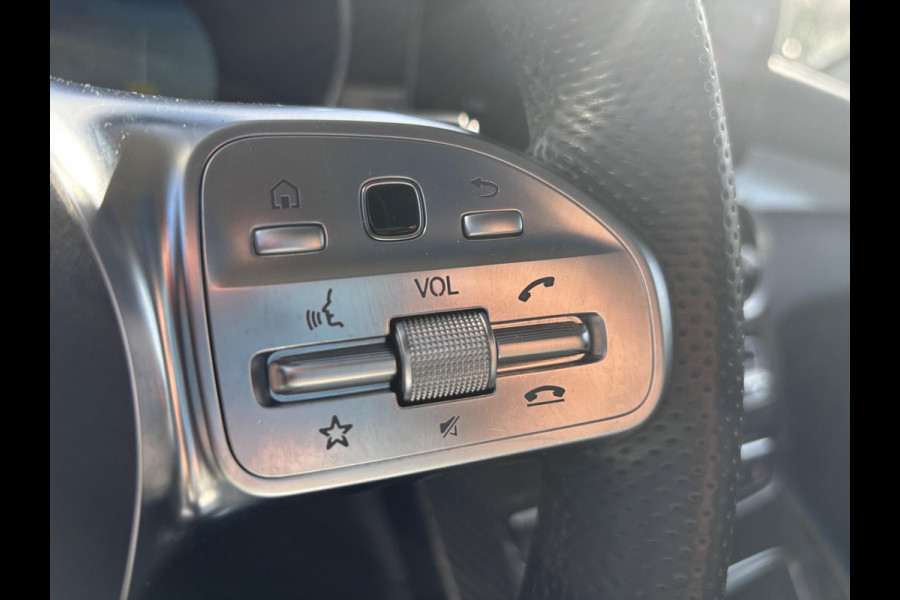 Mercedes-Benz GLC 300e 4MATIC AMG Line | PHEV | Plug-in Hybride | 320pk | Panoramadak | Stoelverwarming | 360 graden camera | Burmester audio