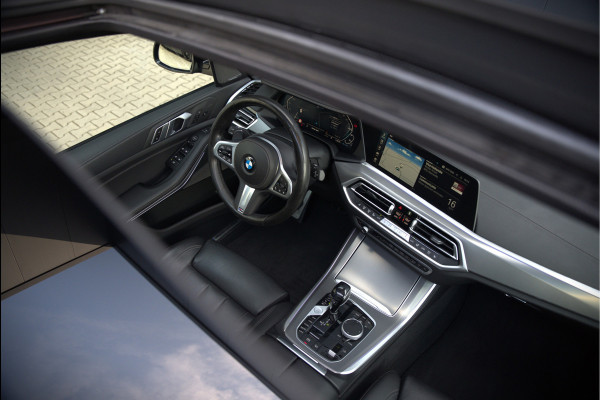 BMW X5 xDrive45e High Executive | Panoramadak | Harman Kardon | Luchtvering | Laser | Adaptive Cruise Control | Keyless | 360 Camera | Head-Up Display | Ambiance Verlichting | M Sport remmen | Memory Seats | Stoelverwarming