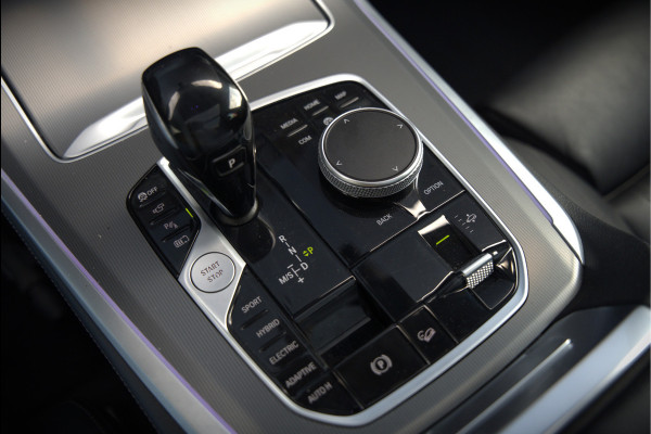 BMW X5 xDrive45e High Executive | Panoramadak | Harman Kardon | Luchtvering | Laser | Adaptive Cruise Control | Keyless | 360 Camera | Head-Up Display | Ambiance Verlichting | M Sport remmen | Memory Seats | Stoelverwarming