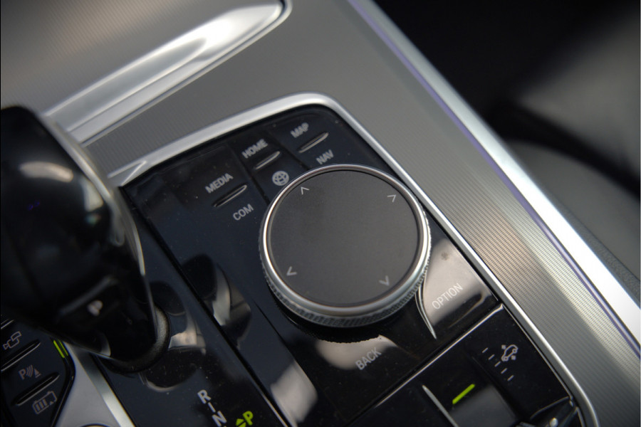 BMW X5 xDrive45e High Executive | Panoramadak | Harman Kardon | Luchtvering | Laser | Adaptive Cruise Control | Keyless | 360 Camera | Head-Up Display | Ambiance Verlichting | M Sport remmen | Memory Seats | Stoelverwarming