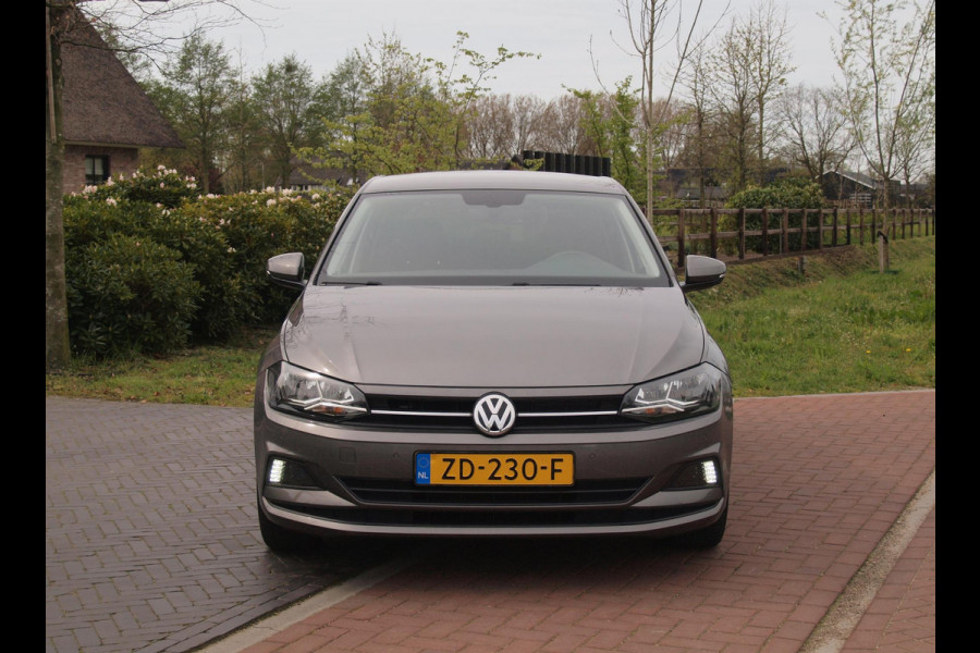 Volkswagen Polo 1.0 TSI Comfortline | Climate Control| Apple Carplay | Cruise Control | Parkeersensoren | Stoelverwarming |
