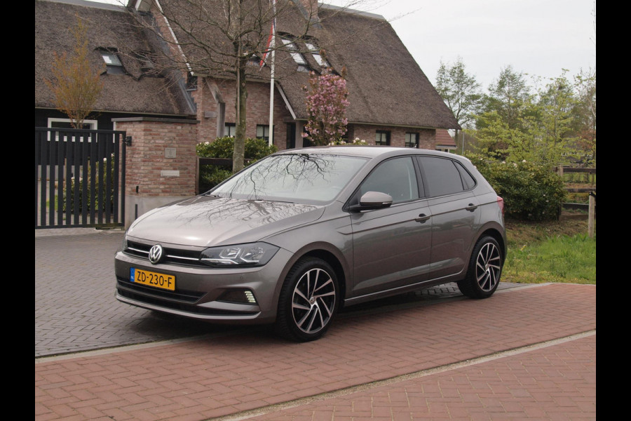 Volkswagen Polo 1.0 TSI Comfortline | Climate Control| Apple Carplay | Cruise Control | Parkeersensoren | Stoelverwarming |