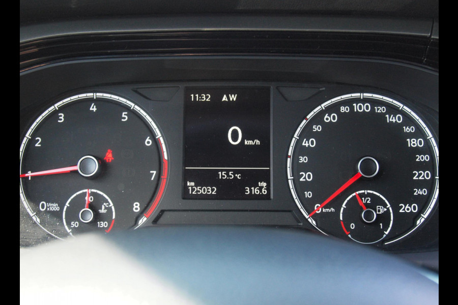 Volkswagen Polo 1.0 TSI Comfortline | Climate Control| Apple Carplay | Cruise Control | Parkeersensoren | Stoelverwarming |