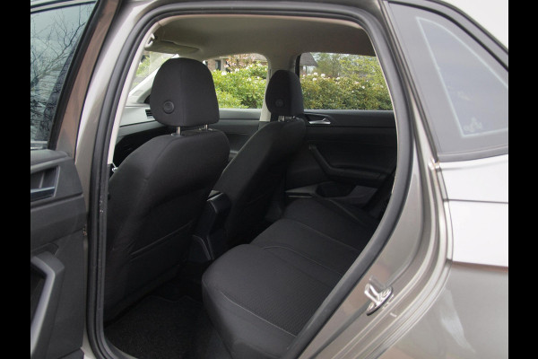 Volkswagen Polo 1.0 TSI Comfortline | Climate Control| Apple Carplay | Cruise Control | Parkeersensoren | Stoelverwarming |