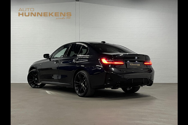 BMW 3-serie 330e M-pakket | Adapt. cruise | Open dak | Trekhaak | Head-up | Stoelverwarming | Sfeerverlichting | Carplay | Leder
