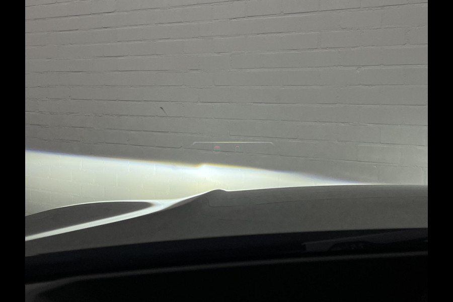 BMW 3-serie 330e M-pakket | Adapt. cruise | Open dak | Trekhaak | Head-up | Stoelverwarming | Sfeerverlichting | Carplay | Leder