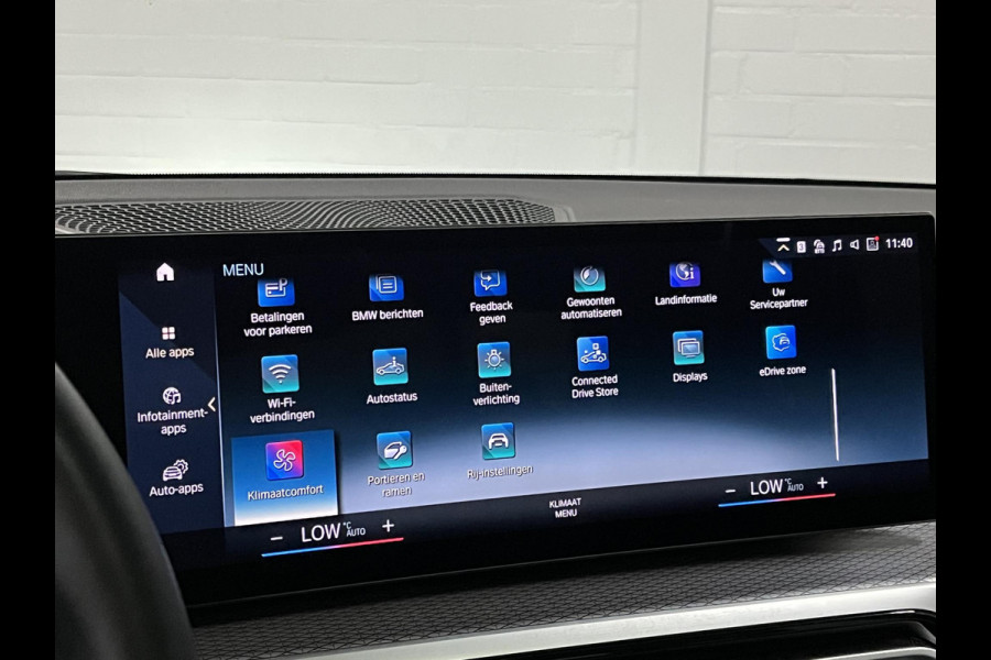 BMW 3-serie 330e M-pakket | Adapt. cruise | Open dak | Trekhaak | Head-up | Stoelverwarming | Sfeerverlichting | Carplay | Leder
